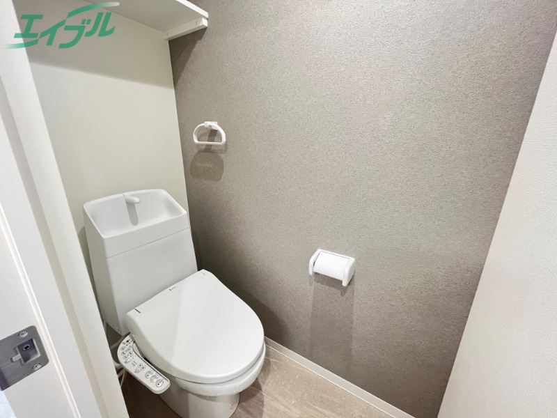 トイレ　同型参考写真