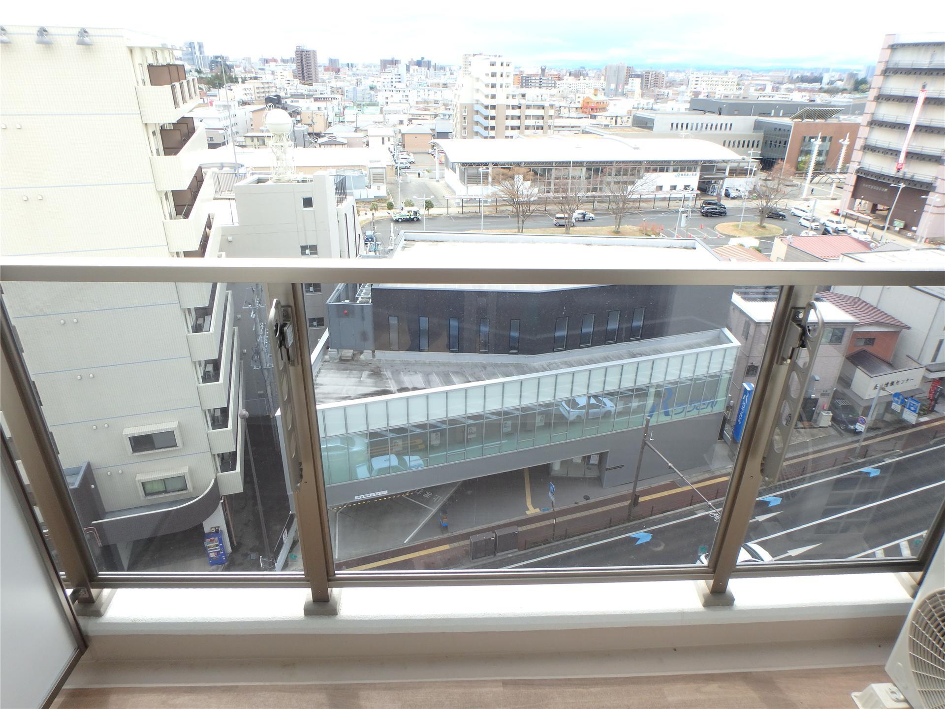 バルコニー　物干し竿が設置出来るバルコニーです