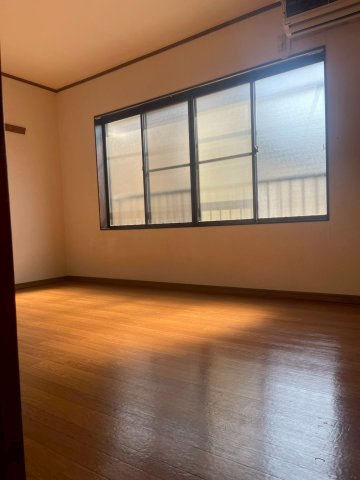 居室・リビング　コンパクトで使いやすい洋室です