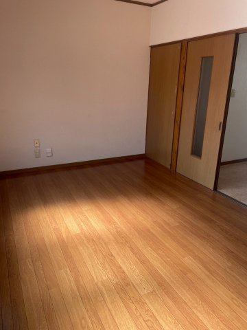 居室・リビング　広々とした洋室です