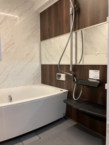 バス・シャワールーム