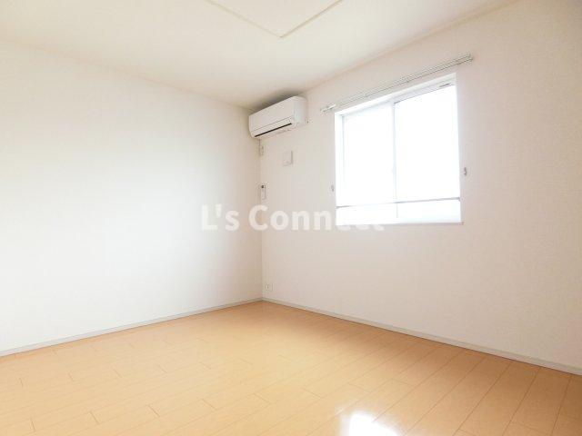 その他　北側洋室にもエアコン付き。