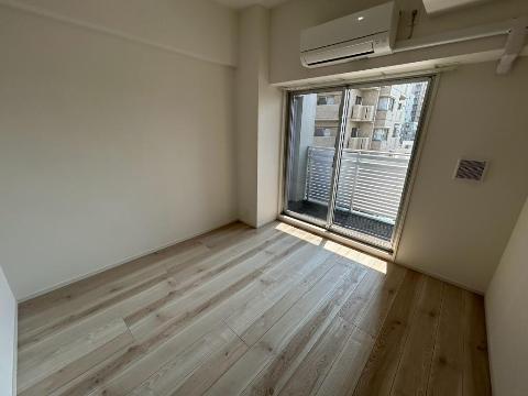 居室・リビング　室内