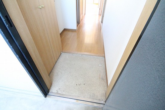 玄関　※写真は類似です