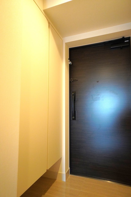 玄関　※写真は同タイプ住戸です。