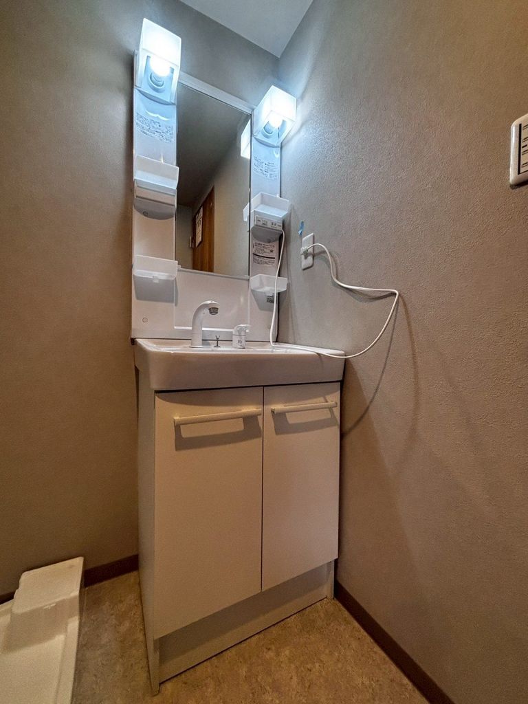 洗面設備　シャンプードレッサー※別室参考写真