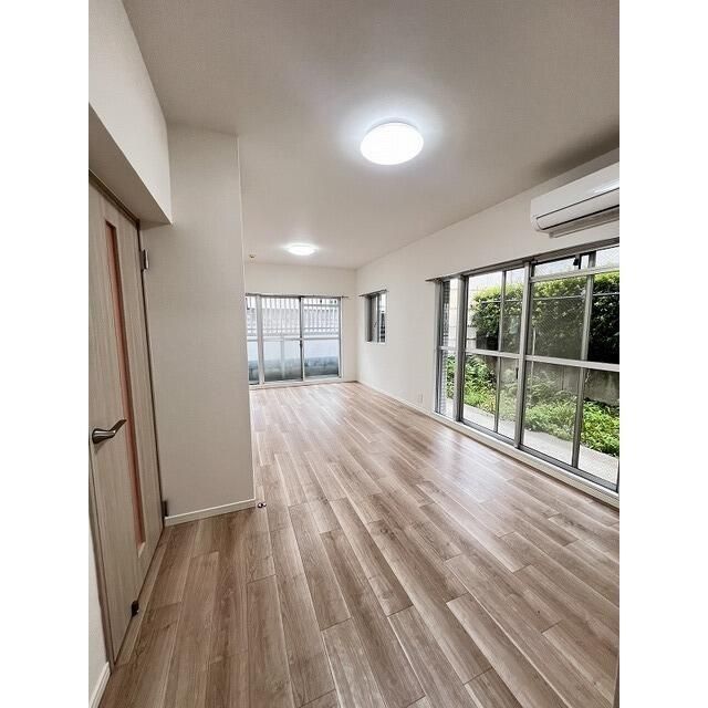 居室・リビング　別タイプ部屋　参考写真です