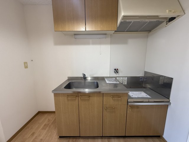 キッチン　玄関