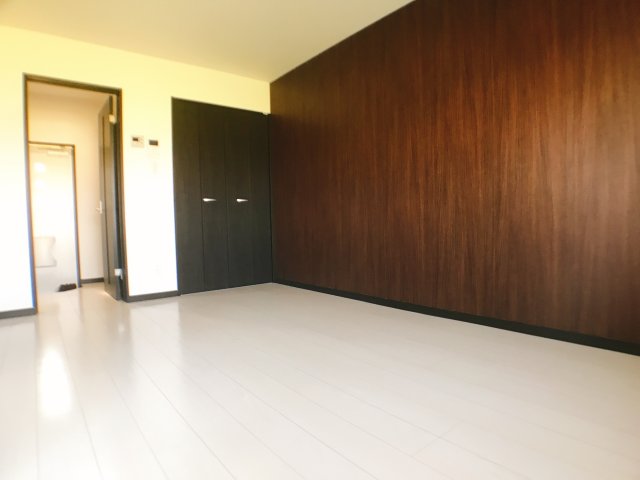 居室・リビング　写真は反転・同型タイプのお部屋です♪