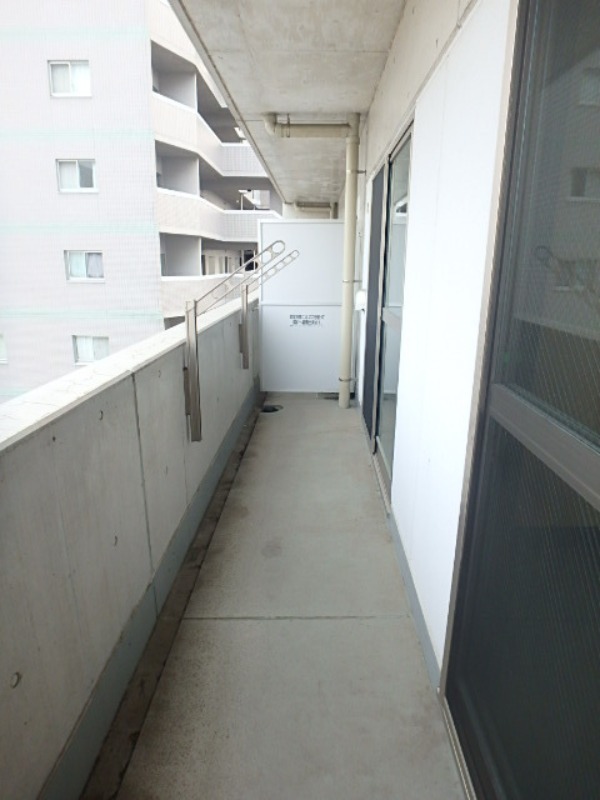 バルコニー　図面と現状に相違がある場合には現状を優先