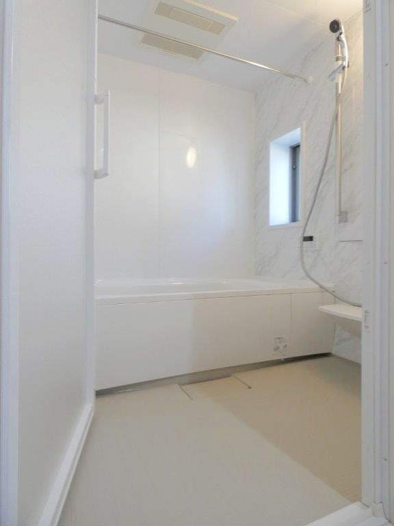 バス・シャワールーム　図面と現状に相違がある場合には現状を優先