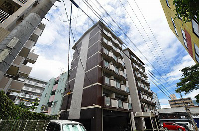 建物外観　オートロック付でセキュリティ面も◎