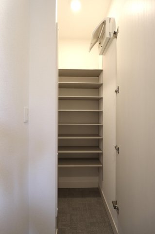 玄関　玄関収納