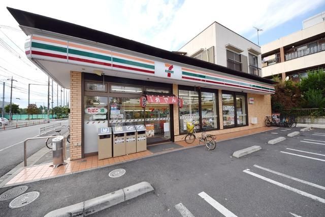 コンビニ　セブンイレブン（コンビニ）まで497m