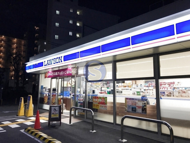 コンビニ　ローソン安堂寺町二丁目店（コンビニ）まで7m