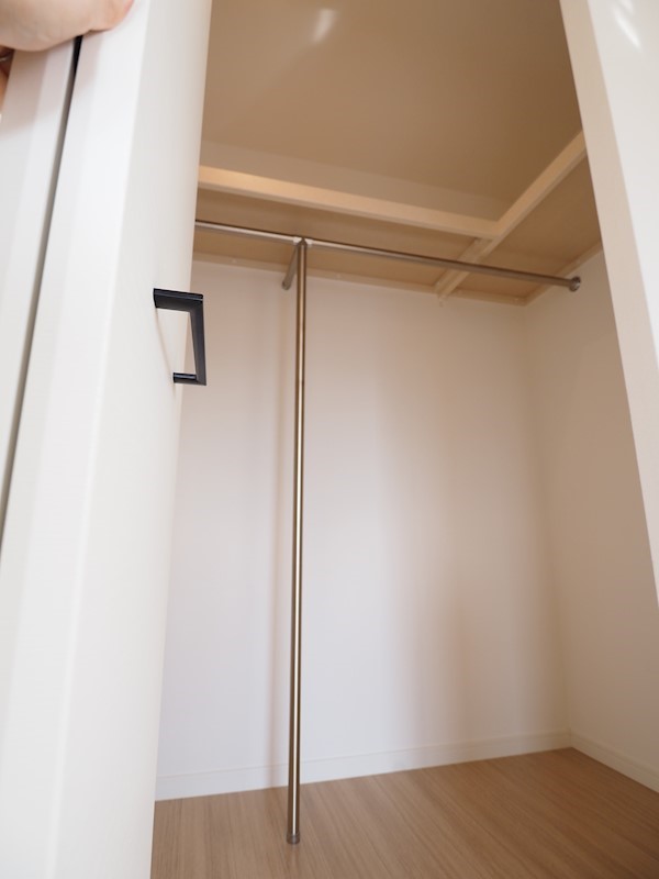 収納　ウォークインクローゼットも広々