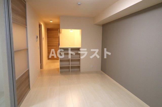 居室・リビング　こちらの居間で趣味の時間をお楽しみください