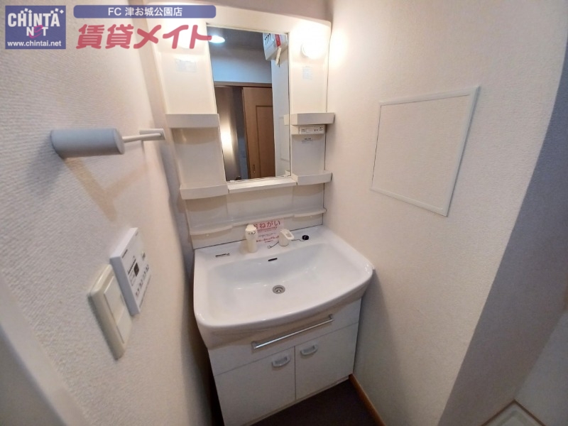 洗面設備　同型タイプ画像