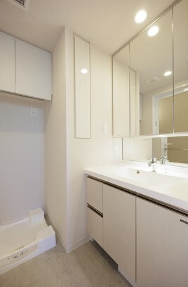 洗面設備　写真は同タイプ住戸です