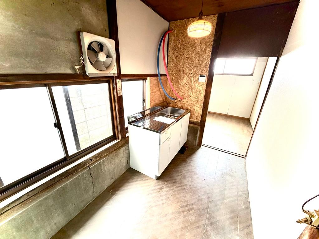 キッチン　キッチン、水栓、ガス台、換気扇、すべて新品＾＾リフォーム中