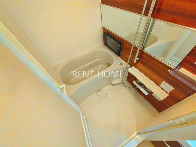 バス・シャワールーム　広めの浴室です。（浴室ＴＶ付）