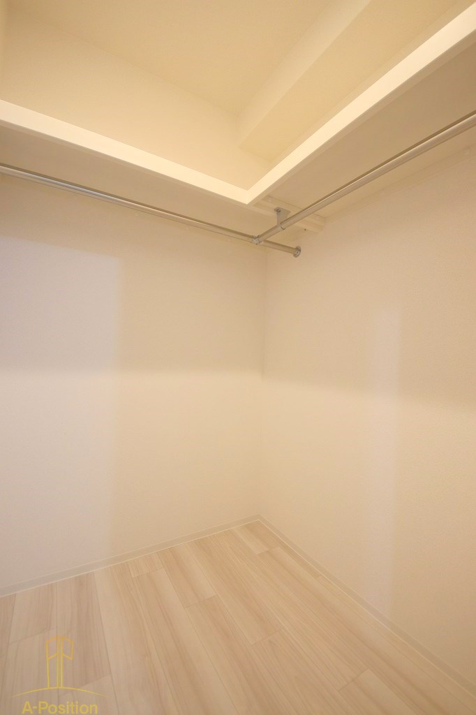 収納　セレニテ本町リアン