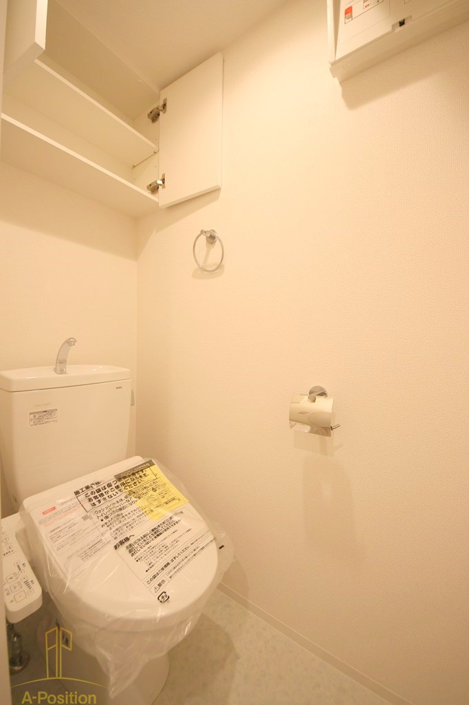 トイレ　セレニテ本町リアン