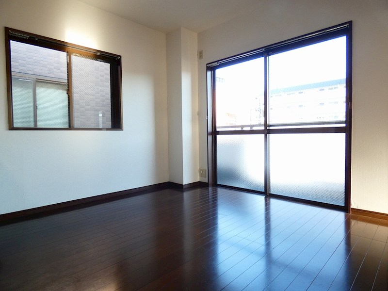 居室・リビング　※他号室写真