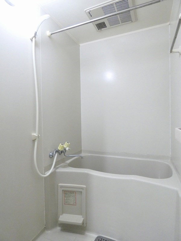 バス・シャワールーム　※他号室写真