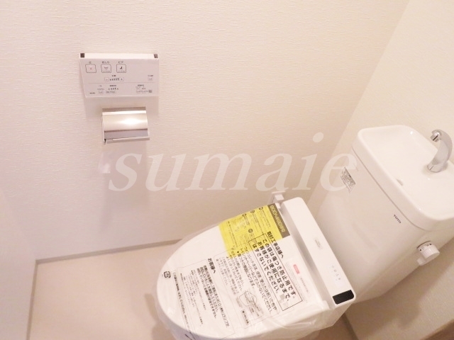 トイレ　温水洗浄便座付おトイレです☆