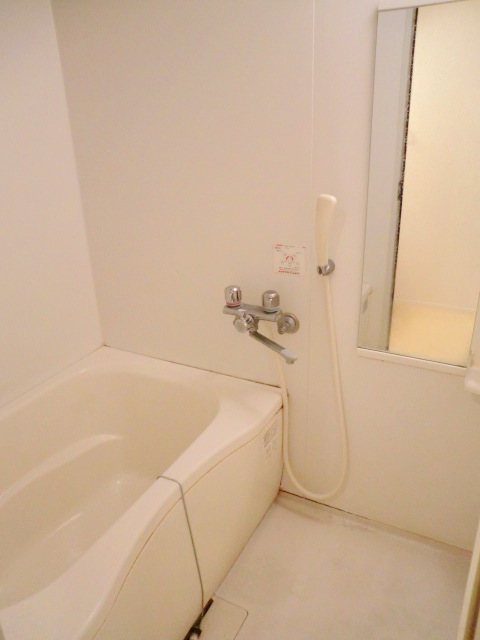 バス・シャワールーム　★浴室乾燥機付きバスルーム★