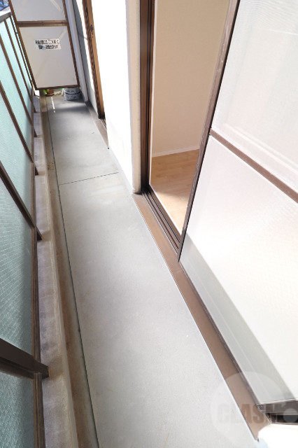 バルコニー　明るいバルコニーです