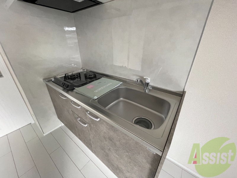 キッチン　キッチンは作業台もあり広めなので使いやすそうですね。