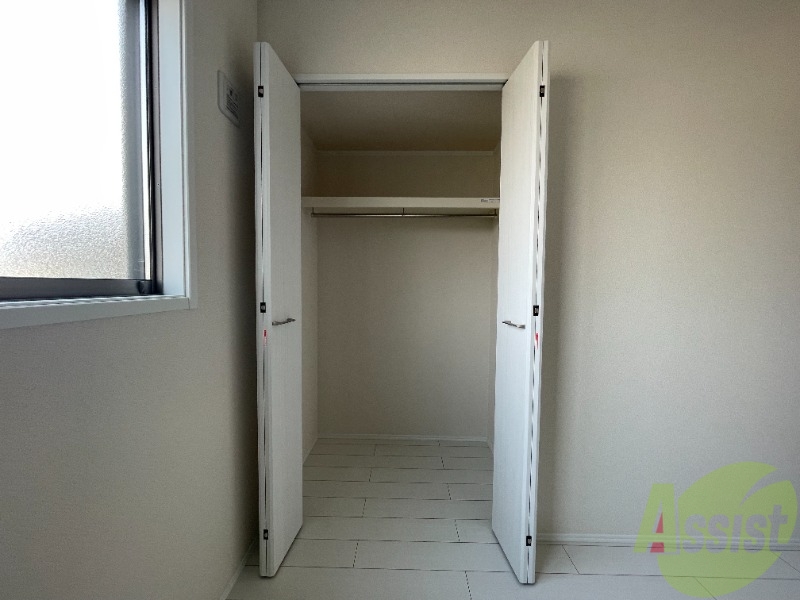 居室・リビング　８．７帖のＬＤＫです。広々としてきれいですね。