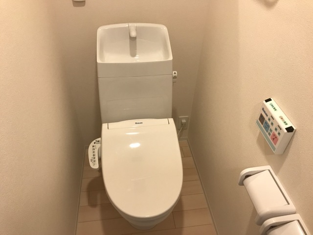 トイレ　シャワー付トイレ