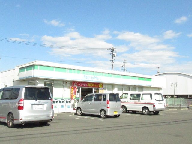 コンビニ　ファミリーマート 藤枝小石川３丁目店（コンビニ）まで367m