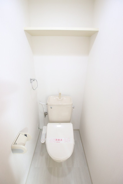 トイレ　嬉しい洗浄機能付きです