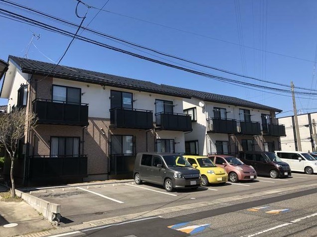 建物外観　2015年築のきれいなアパート