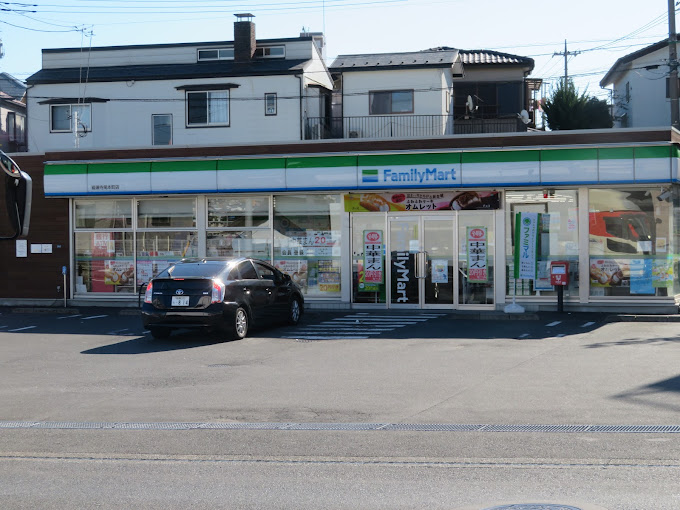 コンビニ　ファミリーマート 綾瀬寺尾本町店（コンビニ）まで503m