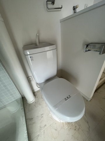 トイレ　※同物件別部屋参考写真