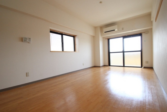 居室・リビング　※別室の写真です