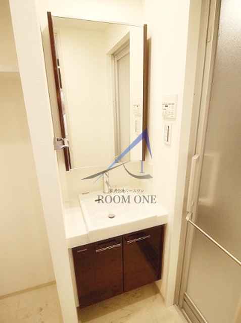 洗面設備　洗面台です。