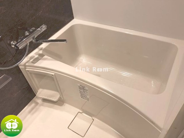 バス・シャワールーム　参考画像　間取り違いのお部屋です