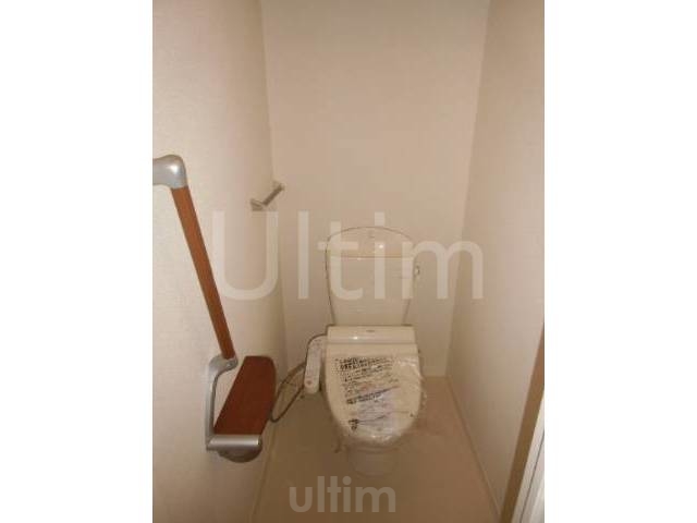 トイレ　別室の画像です、ご参考までに