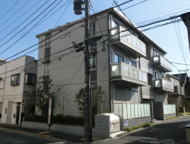 建物外観　★駅から帰りやすい道★近隣に大型スーパーあり