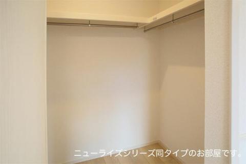 収納　ウォークインクローゼット（イメージ）