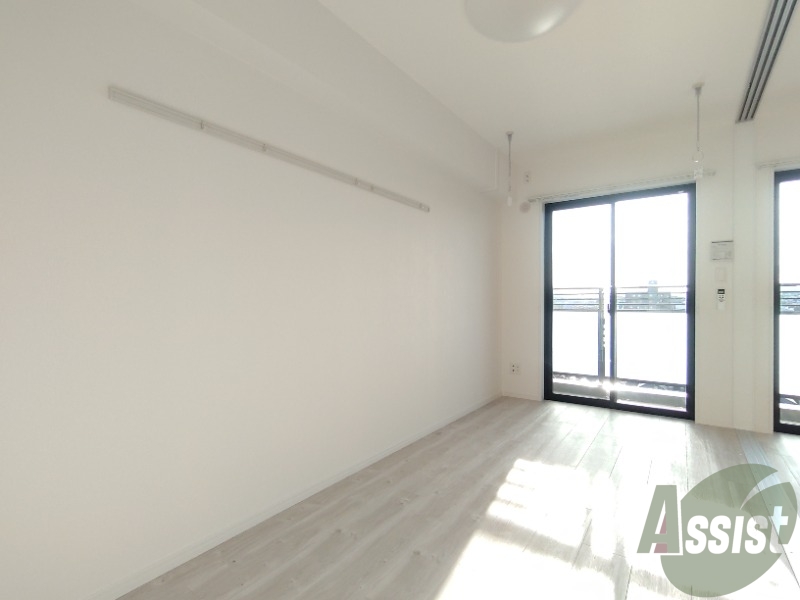 その他部屋・スペース　洋室も６帖ございます。寝室としてご利用できます。