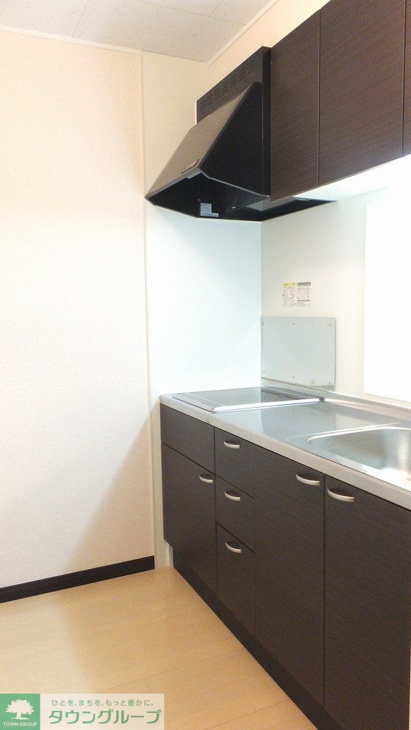 キッチン　2口の電気コンロ付き