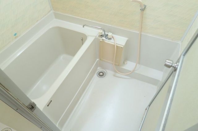 バス・シャワールーム　※別部屋参考写真