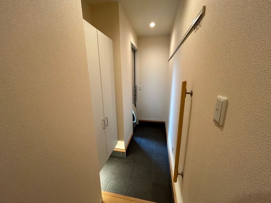 玄関　※別部屋の写真です